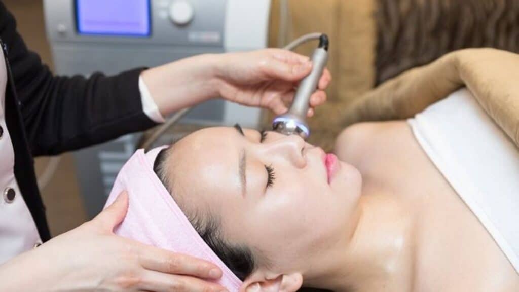 Dịch vụ spa chăm sóc da công nghệ cao